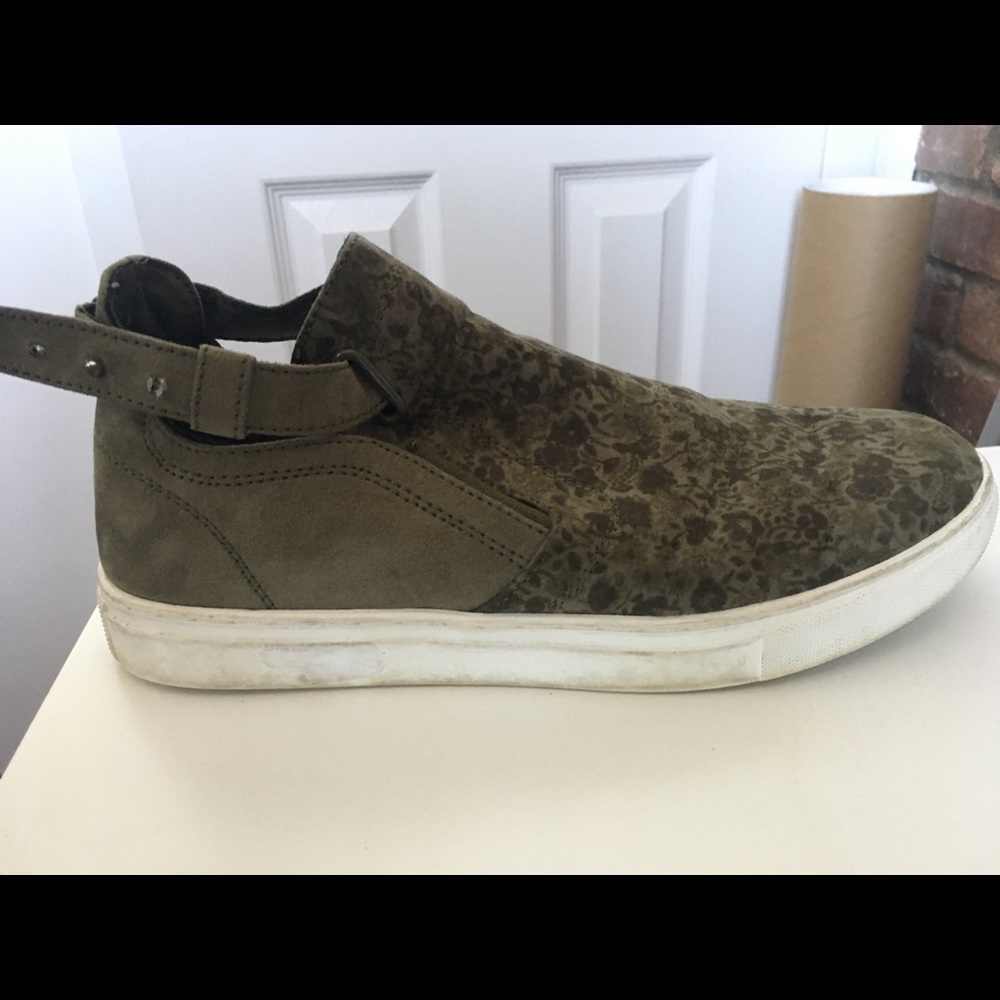 Bershka Slip Ons